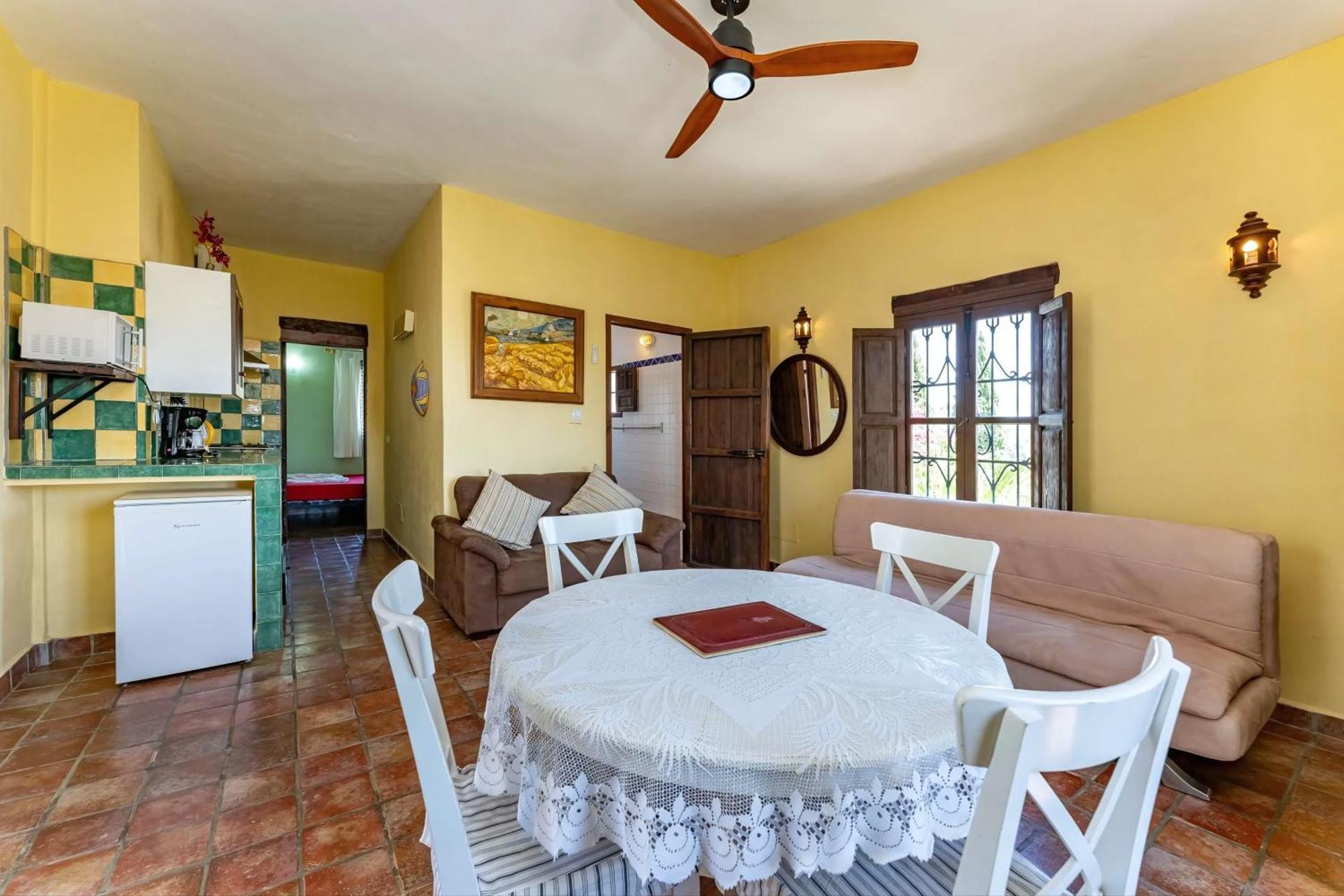 Castle Tower Ground Floor Apartment In Rural Holiday Park 'Cezanne' Толокос Экстерьер фото